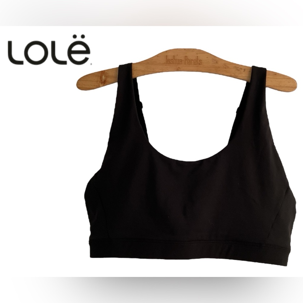 🐿️Lolë Black Sports Bra